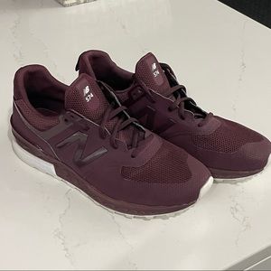 Men’s New Balance 574 Burgundy Shoes sz 10